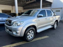 TOYOTA Hilux Caminhonete 3.0 4P 4X4 SRV TURBO DIESEL CABINE DUPLA AUTOM�TICO