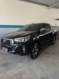 TOYOTA Hilux Caminhonete 2.8 16V SRX 4X4 DIESEL CABINE DUPLA AUTOM�TICO