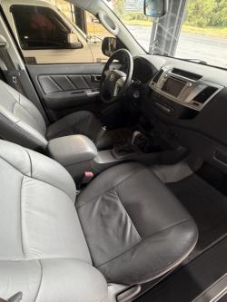 TOYOTA Hilux Caminhonete 3.0 16V 4P SRV TURBO DIESEL CABINE DUPLA