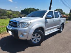 TOYOTA Hilux Caminhonete 3.0 4P 4X4 SRV TURBO DIESEL CABINE DUPLA AUTOMÁTICO