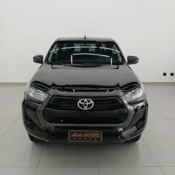 TOYOTA Hilux Caminhonete 2.8 16V 4P SR 4X4 DIESEL CABINE DUPLA AUTOMÁTICO