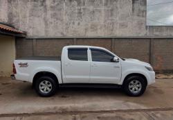 TOYOTA Hilux Caminhonete 3.0 16V 4P SRV TURBO DIESEL CABINE DUPLA