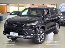 TOYOTA Hilux SW4 2.8 4P SRX 4X4 DIAMOND 7 LUGARES TURBO DIESEL AUTOMTICO