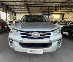 TOYOTA Hilux SW4 2.8 4P SRX 4X4 TURBO DIESEL AUTOM�TICO