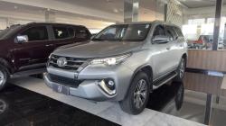 TOYOTA Hilux SW4 2.8 4P SRX 4X4 TURBO DIESEL AUTOM�TICO