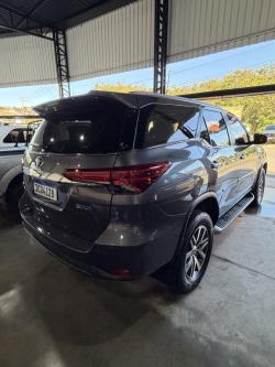 TOYOTA Hilux SW4 2.8 4P SRX 4X4 TURBO DIESEL AUTOM�TICO