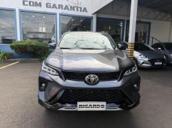 TOYOTA Hilux SW4 2.8 4P SRX 4X4 DIAMOND 7 LUGARES TURBO DIESEL AUTOM�TICO