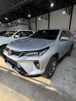 TOYOTA Hilux SW4 2.8 16V 4P SRX PLATINUM 4X4 TURBO DIESEL AUTOM�TICO