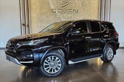 TOYOTA Hilux SW4 2.8 4P SRX 4X4 DIAMOND 7 LUGARES TURBO DIESEL AUTOM�TICO