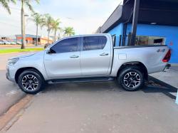 TOYOTA Hilux SW4 2.8 4P SRX 4X4 TURBO DIESEL AUTOMÁTICO