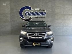 TOYOTA Hilux SW4 2.8 16V 4P SRX 4X4 7 LUGARES TURBO DIESEL AUTOMÁTICO
