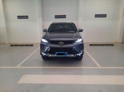 TOYOTA Hilux SW4 2.8 4P SRX 4X4 DIAMOND 7 LUGARES TURBO DIESEL AUTOMÁTICO