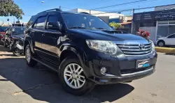 TOYOTA Hilux SW4 3.0 16V 4P SRV 4X4 TURBO DIESEL AUTOM�TICO