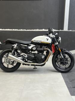 TRIUMPH Speed Twin 1200 