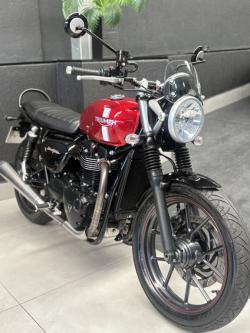 TRIUMPH Street Twin 900 