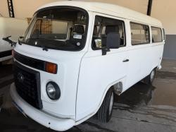 VOLKSWAGEN Kombi 1.4 FLEX STD 9 LUGARES