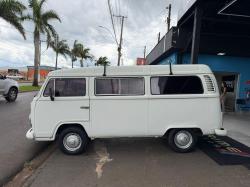 VOLKSWAGEN Kombi 1.6 STD 9 LUGARES