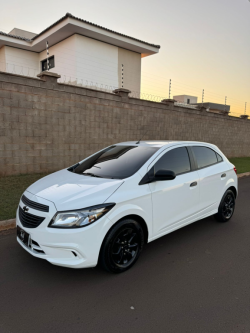 CHEVROLET Onix Hatch 1.0 4P FLEX JOY