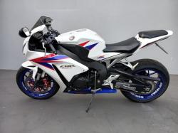 HONDA CBR 1000 RR FIRE BLADE