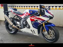 HONDA CBR 1000 RR FIRE BLADE