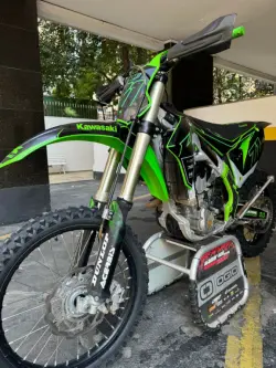 KAWASAKI KX 250 F 