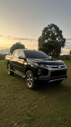 MITSUBISHI L 200 Triton 2.4 16V SPORT HPE 4X4 CABINE DUPLA TURBO DIESEL AUTOMTICO