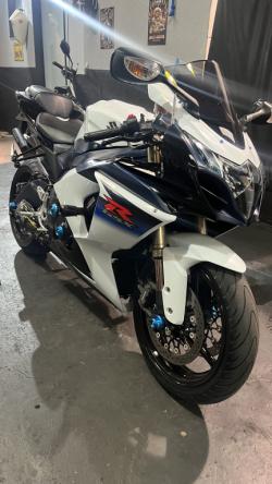 SUZUKI GSX-R 1000 SRAD 