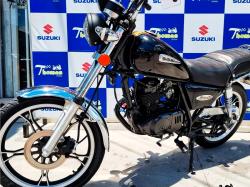 SUZUKI Intruder 125 