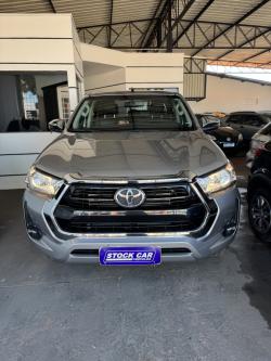 TOYOTA Hilux Caminhonete 2.8 16V SRV 4X4 DIESEL CABINE DUPLA AUTOMTICO