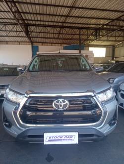 TOYOTA Hilux Caminhonete 2.8 16V SRV 4X4 DIESEL CABINE DUPLA AUTOMTICO