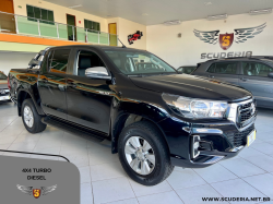 TOYOTA Hilux Caminhonete 2.8 16V 4P SR 4X4 DIESEL CABINE DUPLA AUTOMTICO