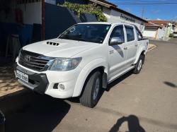 TOYOTA Hilux Caminhonete 3.0 4P 4X4 SRV TURBO DIESEL CABINE DUPLA AUTOMTICO