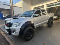TOYOTA Hilux Caminhonete 3.0 4P 4X4 SRV TURBO DIESEL CABINE DUPLA AUTOMTICO