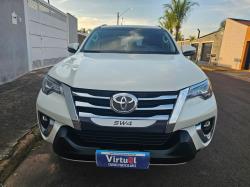 TOYOTA Hilux SW4 2.8 16V 4P SRX 4X4 7 LUGARES TURBO DIESEL AUTOMTICO