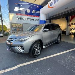 TOYOTA Hilux SW4 2.8 16V 4P SRX 4X4 7 LUGARES TURBO DIESEL AUTOMTICO