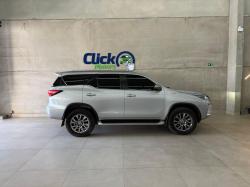 TOYOTA Hilux SW4 2.8 16V 4P SRX 4X4 7 LUGARES TURBO DIESEL AUTOMTICO