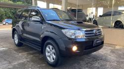 TOYOTA Hilux SW4 3.0 16V 4P SRV 4X4 7 LUGARES TURBO DIESEL AUTOMTICO