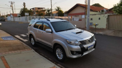 TOYOTA Hilux SW4 3.0 16V 4P SRV 4X4 7 LUGARES TURBO DIESEL AUTOMTICO