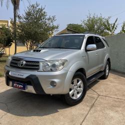 TOYOTA Hilux SW4 3.0 16V 4P SRV 4X4 7 LUGARES TURBO DIESEL AUTOMTICO