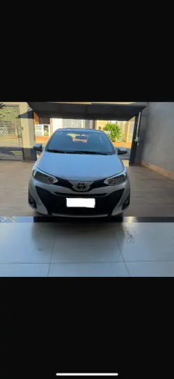 TOYOTA Yaris Hatch 1.3 16V 4P FLEX XL MULTIDRIVE AUTOMTICO CVT