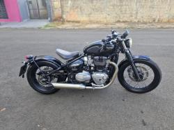 TRIUMPH Bobber 1200 