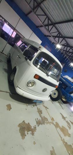 VOLKSWAGEN Kombi 1.6 3P STD MI ESCOLAR