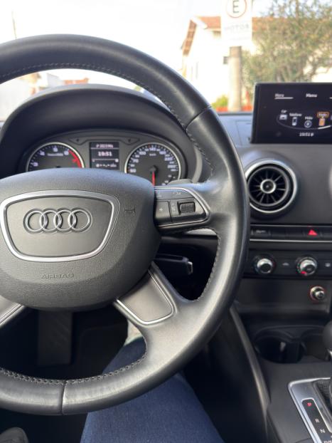 AUDI A3 1.4 16V 4P TFSI ATTRACTION S-TRONIC AUTOM�TICO, Foto 11