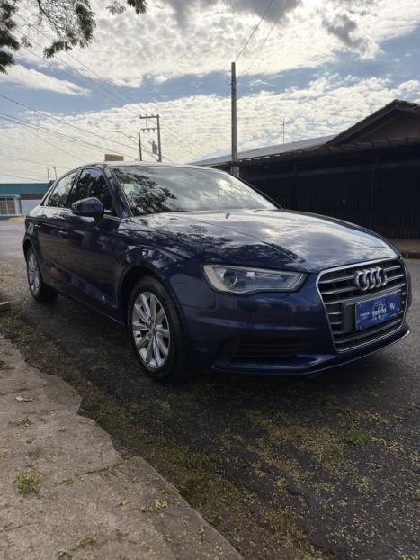 AUDI A3 1.4 16V 4P TFSI ATTRACTION S-TRONIC AUTOM�TICO, Foto 4