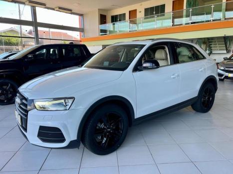 AUDI Q3 2.0 4P TFSI AMBIENTE QUATTRO S-TRONIC AUTOM�TICO, Foto 3