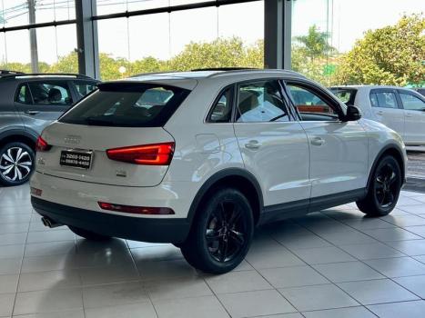 AUDI Q3 2.0 4P TFSI AMBIENTE QUATTRO S-TRONIC AUTOM�TICO, Foto 6
