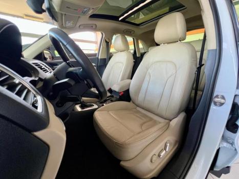 AUDI Q3 2.0 4P TFSI AMBIENTE QUATTRO S-TRONIC AUTOM�TICO, Foto 12