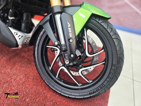 BAJAJ Dominar 400 , Foto 6