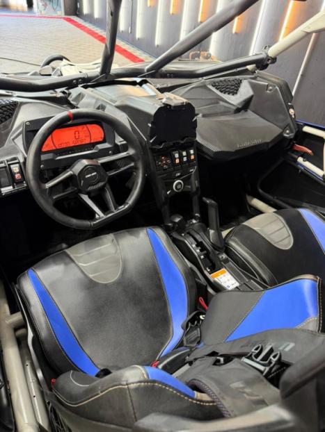 BRP CAN-AM Maverick X3 RS 900 Turbo , Foto 5