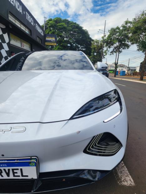 BYD Seal GS 4P 82,5 KW EL�TRICO 590 EV AWD, Foto 4